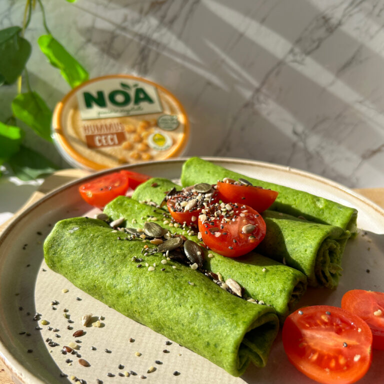 Crêpes agli spinaci con pomodorini con HUMMUS Ceci